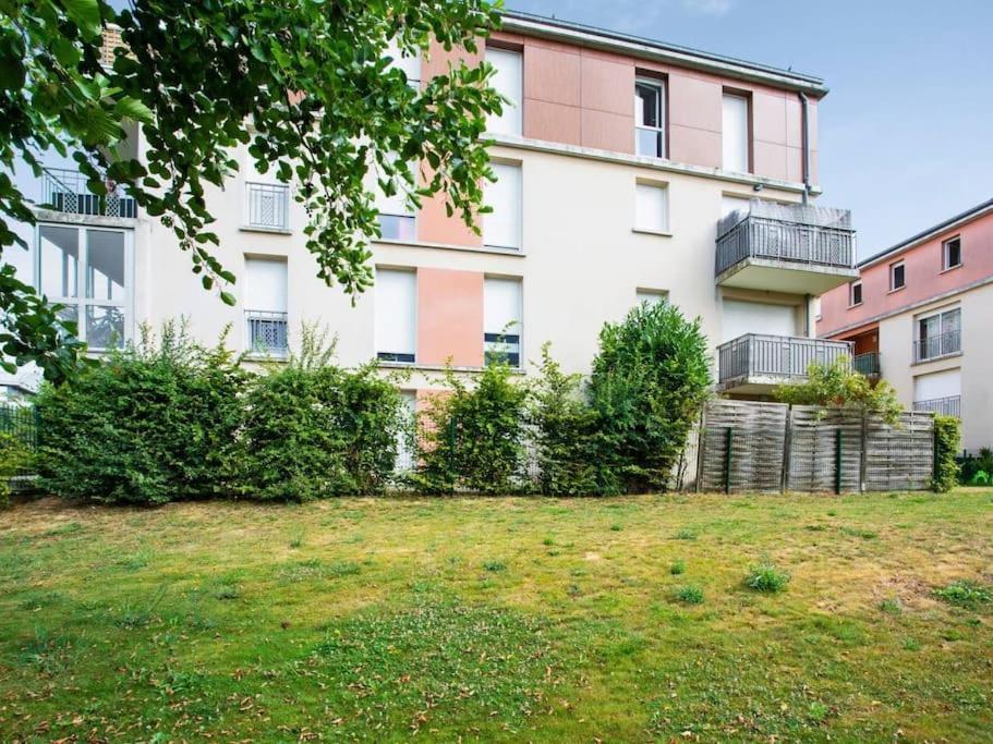 Les Paves De Prague - Appartement Pour 4 A 10 Minutes De Disneyland Paris Montévrain Zewnętrze zdjęcie